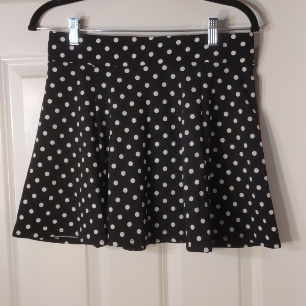 Black/white polka dot flared mini skirt